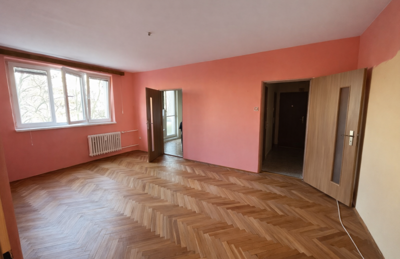 TOP LOKALITA - 3-izbový byt s loggiou a balkónom v Ružinove