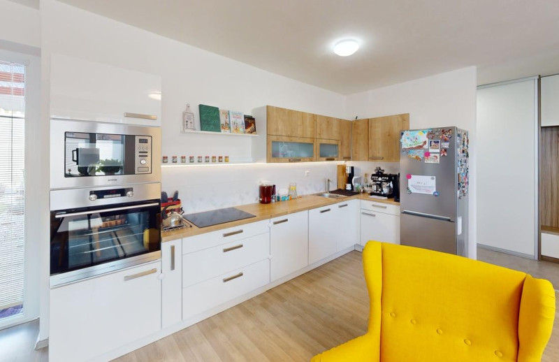 Krásny 3i byt v Bielom Kostole s parkovacím miestom a záhradou.