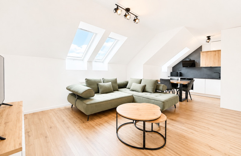 Moderný 2-izbový byt s balkónom a parkovacím miestom v lokalite Zavar