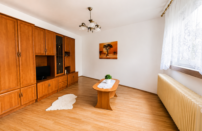 REZERVOVANÉ!!! Zabudnite na 3-izbový byt! Majte dom s vlastnou terasou a parkovaním na Kopánke za 179 900 €