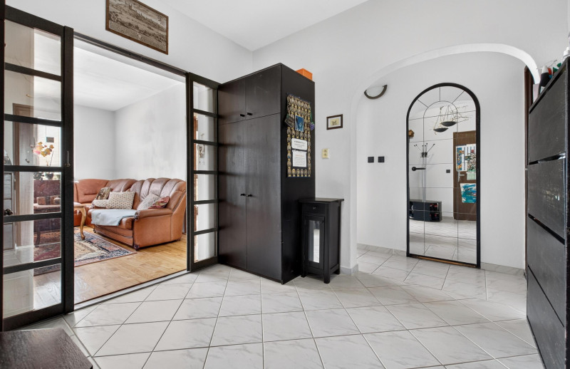 Exkluzívne!! NA PREDAJ 3izb. BYT, 70m2, Devínska Nová Ves,  čiastočná rekonštrukcia, 3D