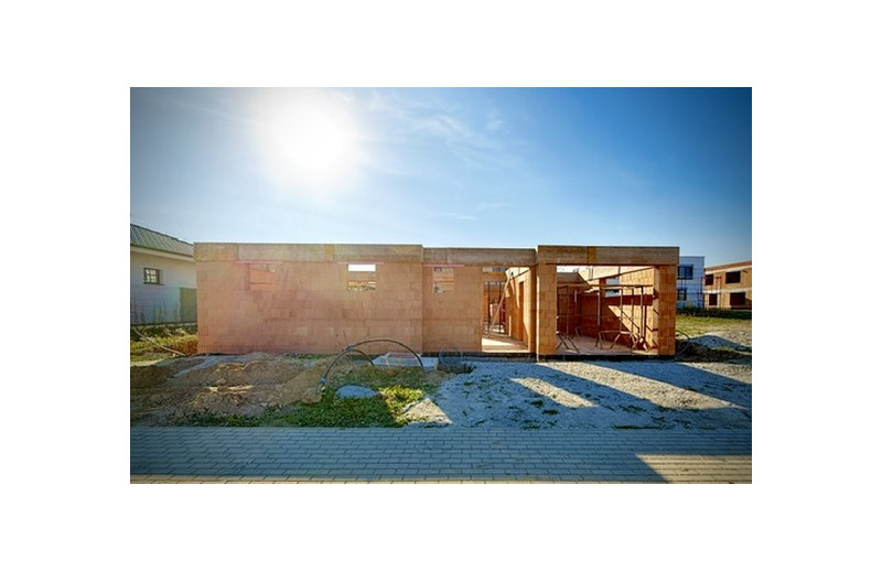 MODERNÝ 4-IZBOVÝ RODINNÝ DOM S GARÁŽOU A POZEMKOM 602 m² | SEREĎ – LEVANDUĽOVÁ ULICA