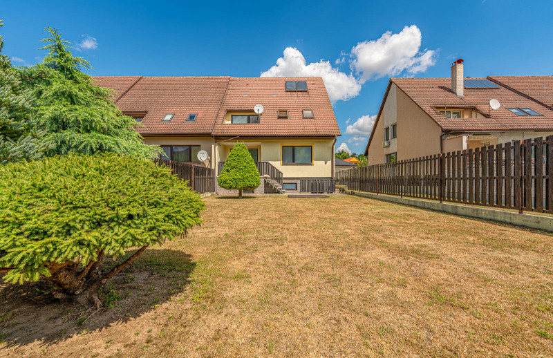 5-izbový rodinný dom 180 m² | pozemok 587 m², garáž a veľká povala | Bzince pod Javorinou