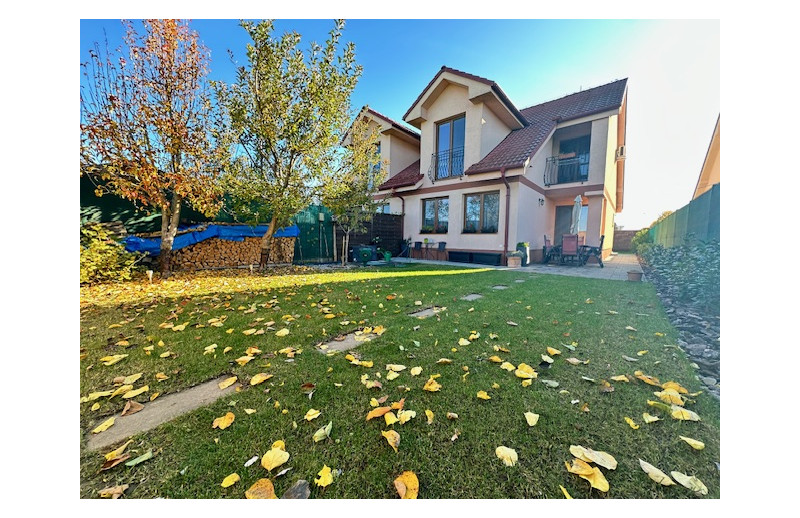 Vianočný bonus pre kupujúceho Moderný 4-izbový rodinný dom s garážou