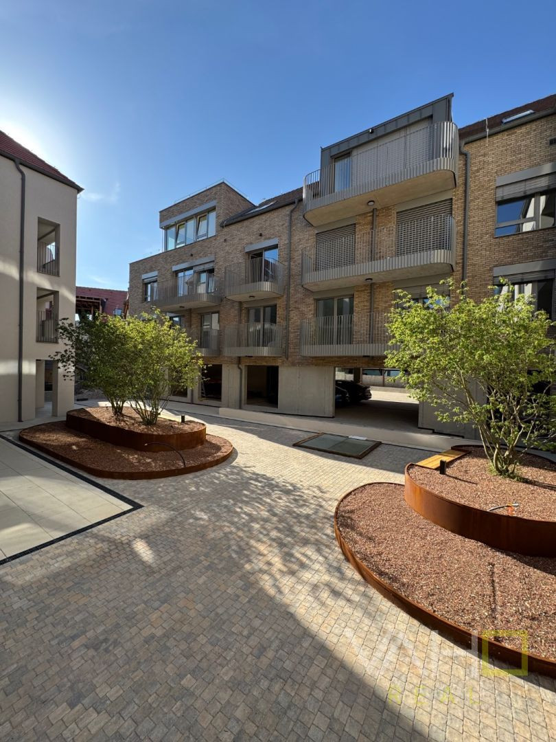 REZIDENCIA HVIEZDOSLAVOVA!! EXKLUZÍVNE IBA u NÁS!! BÝVAJTE V SRDCI TRNAVY