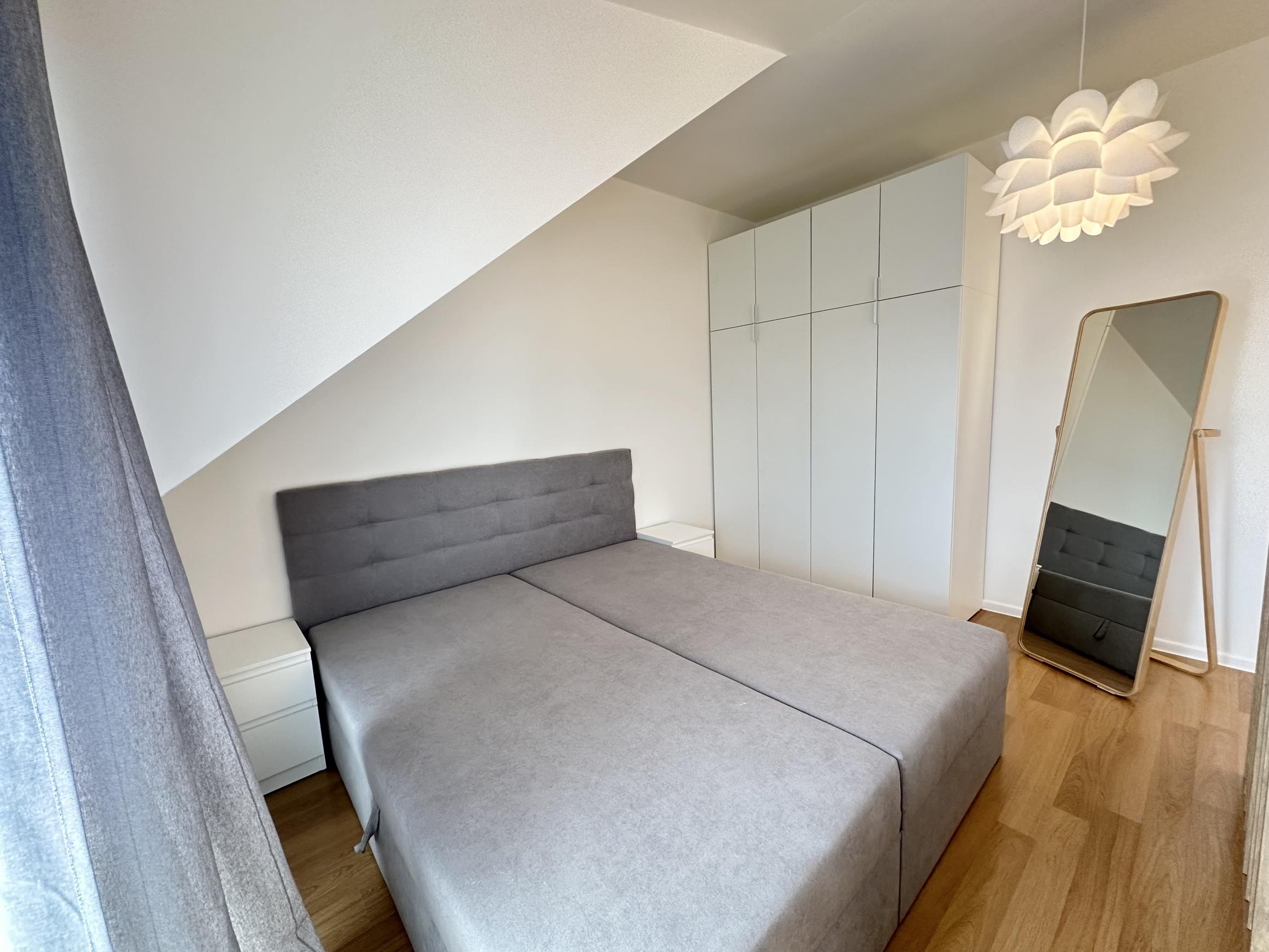 PREDANÉ! Kompletne zariadený 1,5 - izbový byt s parkingom v Bielom Kostole