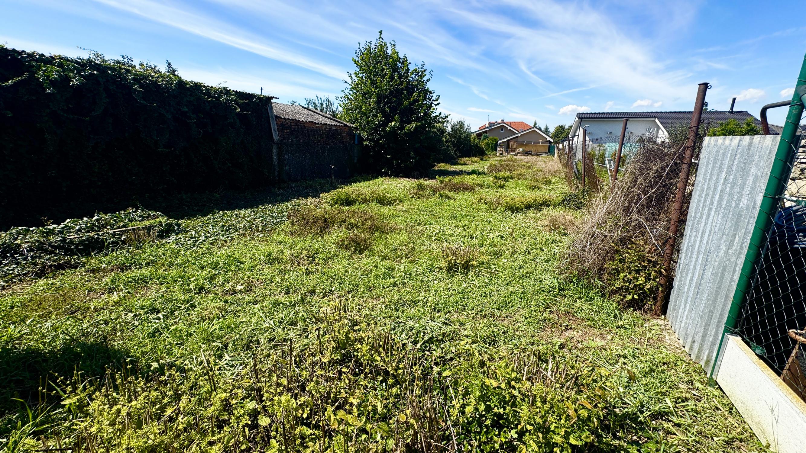 🏡 Stavebný pozemok 862 m² na predaj – Madunice, okres Hlohovec