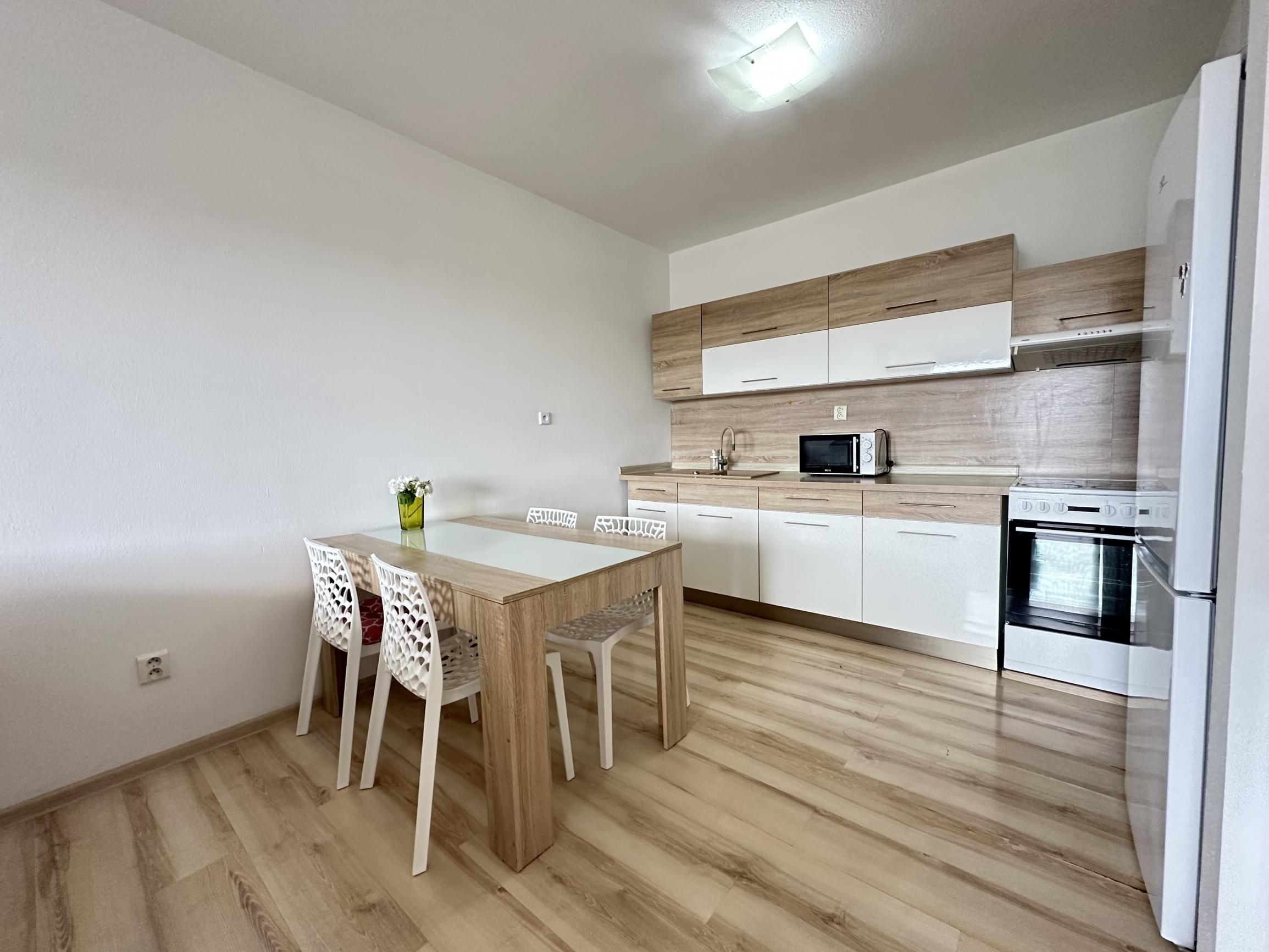 PRENAJATÉ! 2-izbový byt na Botanickej ulici v Trnave s parkovaním v garáži