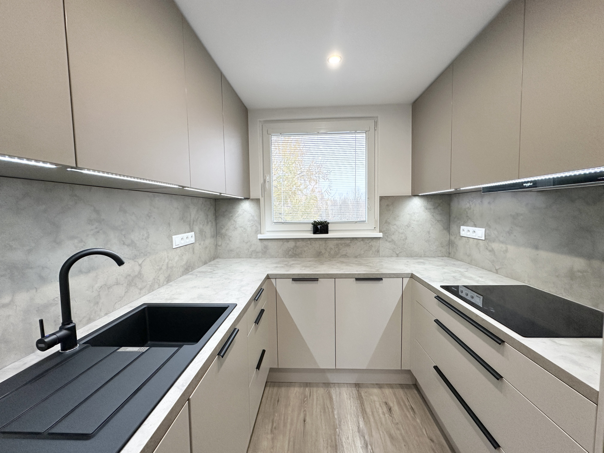 NA PREDAJ: Štýlový, kompletne zrekonštruovaný 3-izbový byt na ulici Vladimíra Clementisa – Trnava