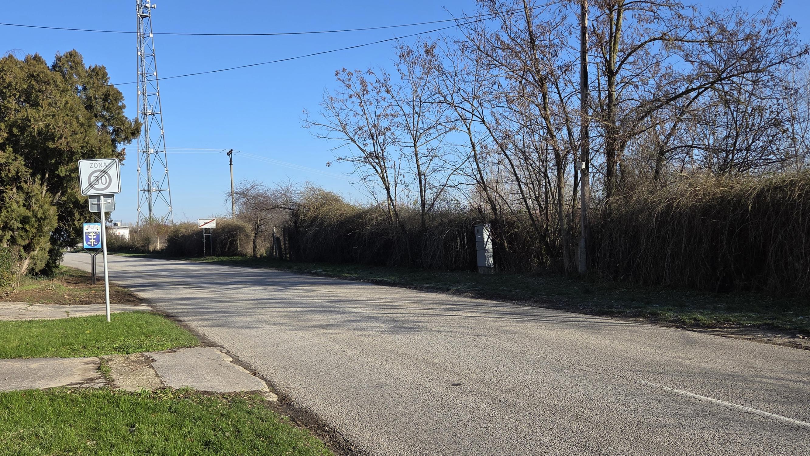 Pozemok na predaj na podnikanie - TOP lokalita.