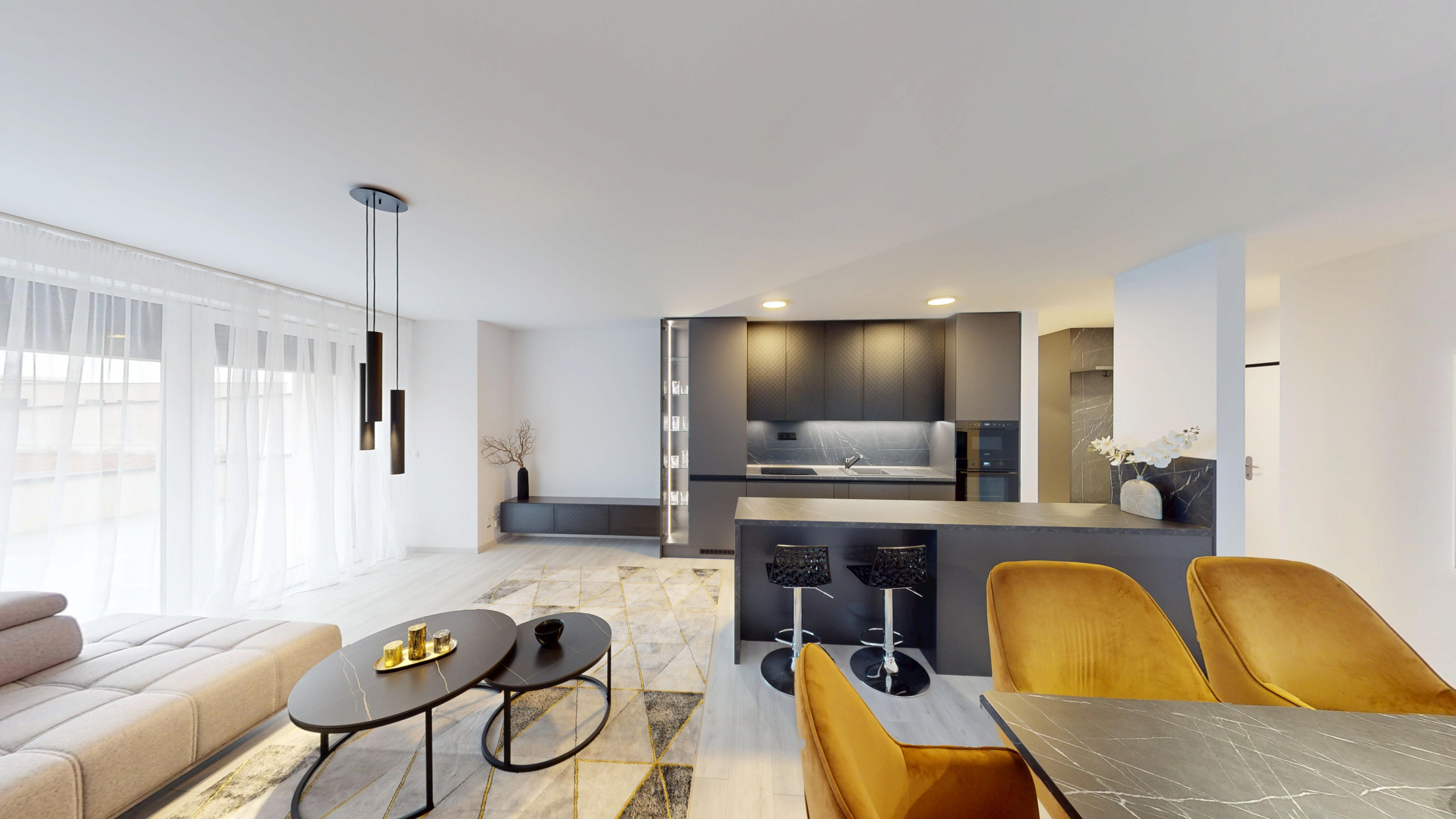 NA PREDAJ ! Luxusný 4 - izbový byt s neuveriteľnou 87m² terasou!