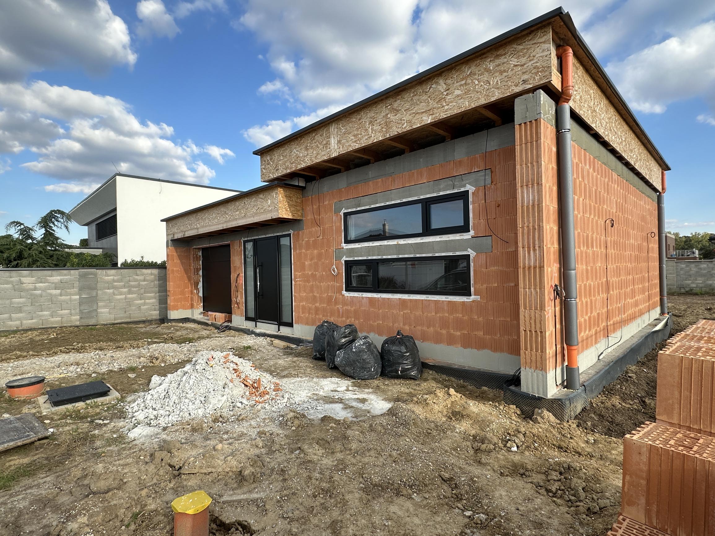 Moderná novostavba RD, pozemok 600m2, zastavaná plocha 179m2, garáž