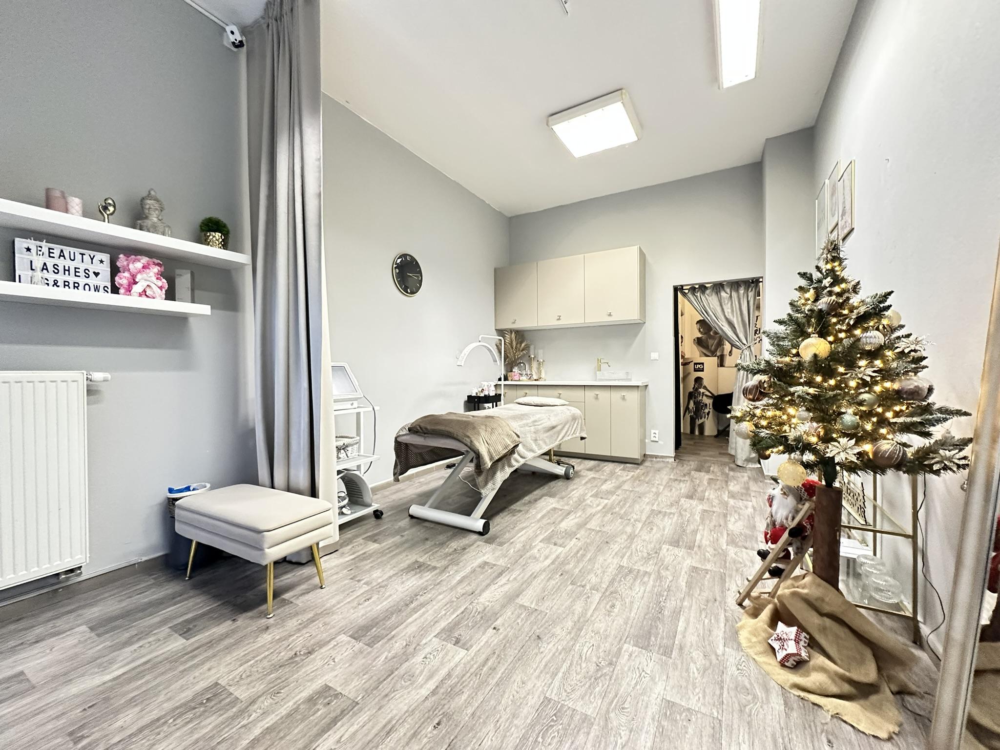 PREDAJ Luxusný obchodný priestor  – Bratislava Ružinov