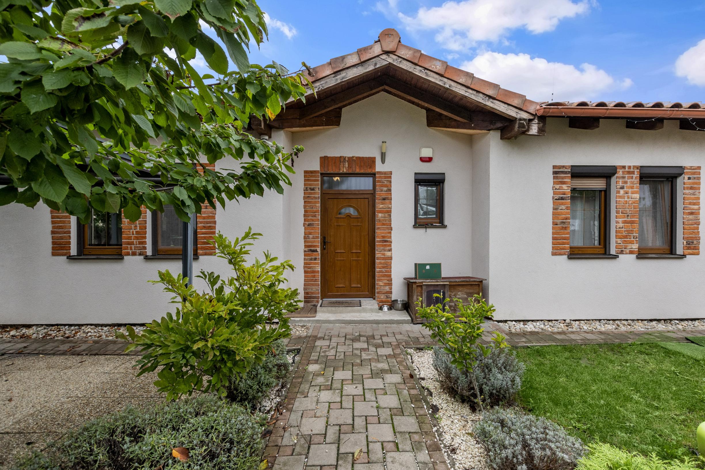 🌿 Exkluzívny 5-izbový rodinný dom v Reci – pokoj, súkromie a nadštandardné bývanie