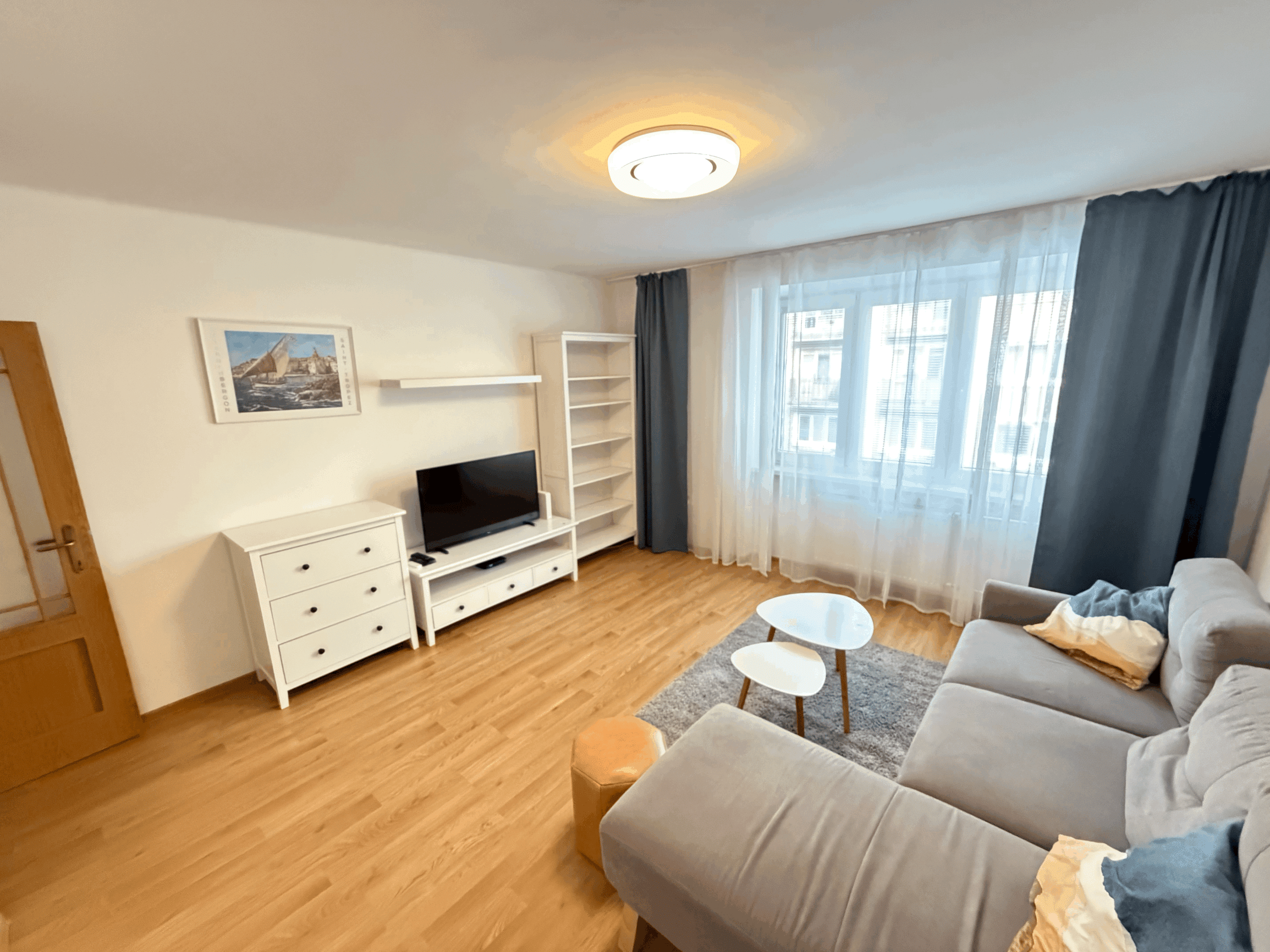 PRENÁJOM, 2 izb. byt v TRNAVE na ulici Š. C. Parráka . REZERVOVANÉ !!!