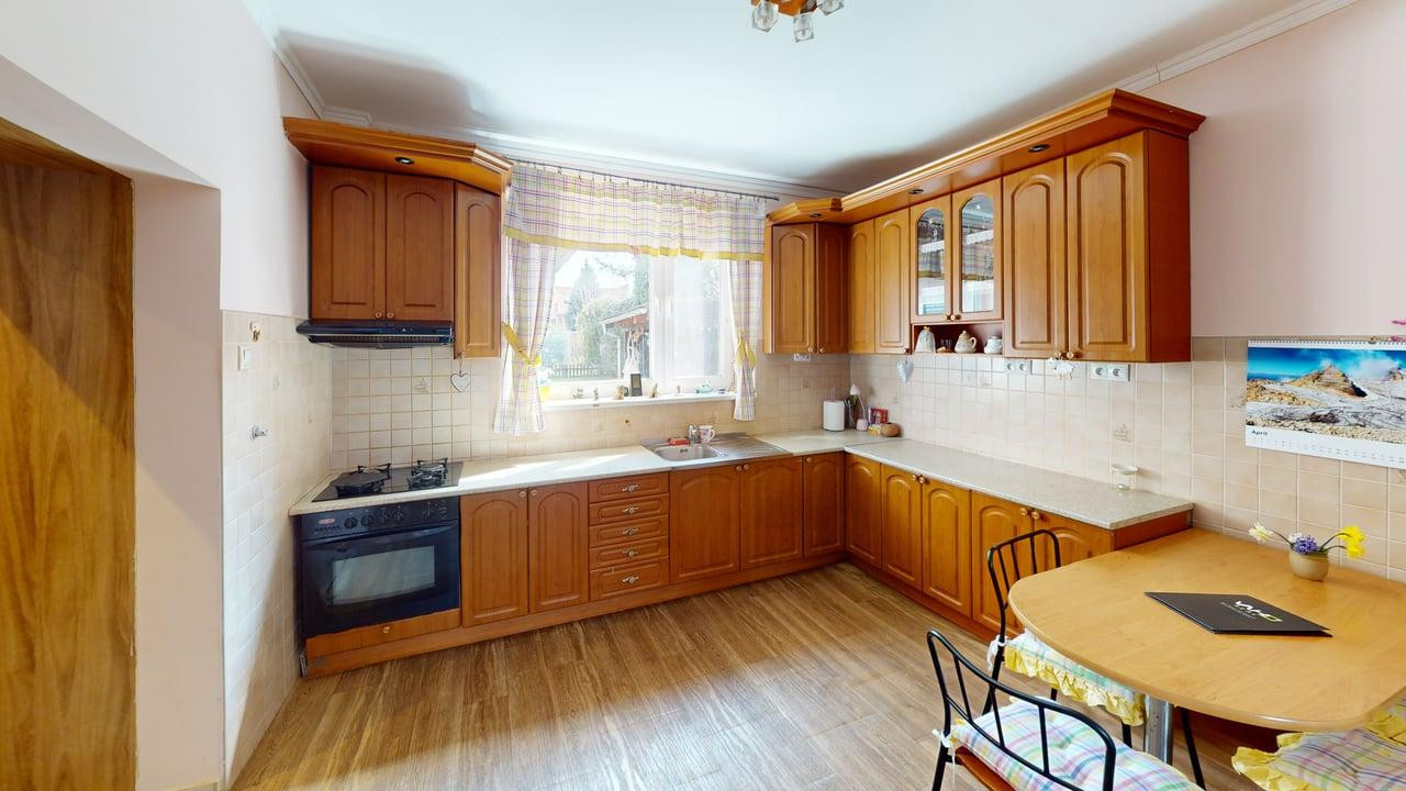 REZERVOVANÉ, na predaj 4 izbový rodinný dom v obci Cífer , cena 249000 eur.