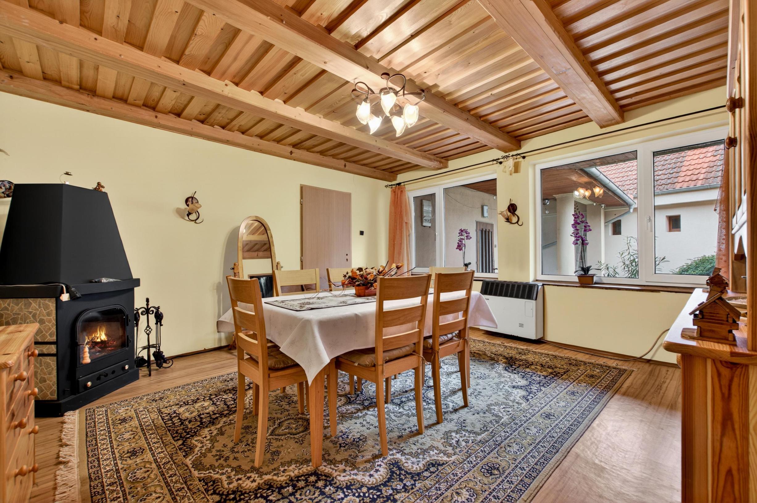 PRIESTRANNÝ 5-IZBOVÝ DOM NA VEĽKOM POZEMKU (1 142 m²) S OBROVSKÝM POTENCIÁLOM | Križovany nad Dudváhom