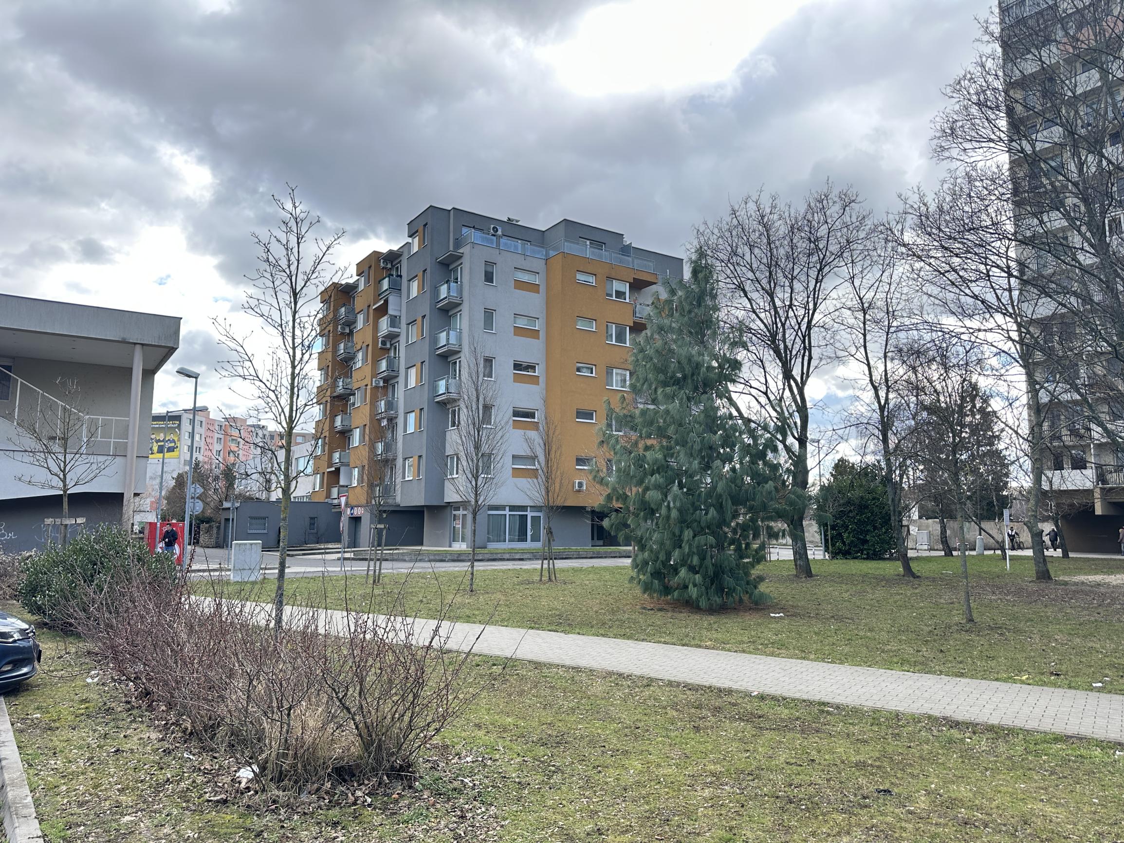 Na predaj nebytový priestor, 40m2, pri OC Merkur, T. Vansovej