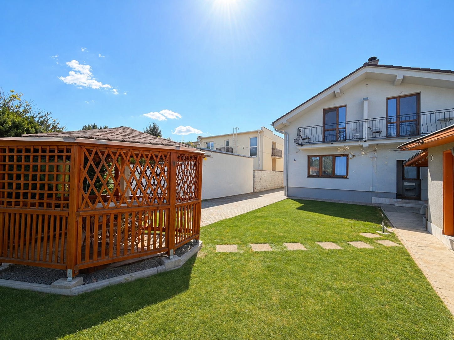 🏡NA PREDAJ-INVESTIČNÁ NEHNUTEĽNOSŤ S FUNGUJÚCIM PRENÁJMOM, Trebatice