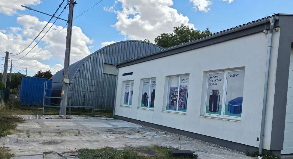 Na predaj skladový - výrobný areál - investičná príležitosť.