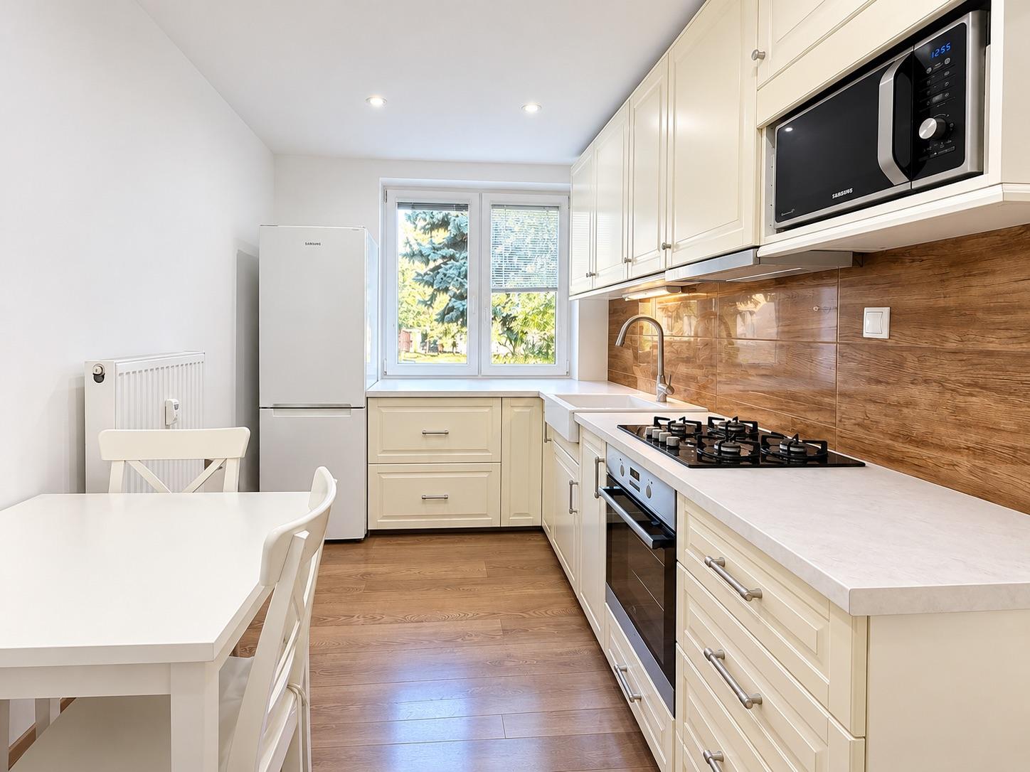 ŠTUDENTSKÁ UL. | Veľký 2i byt 59 m² + 10 m² pivnica